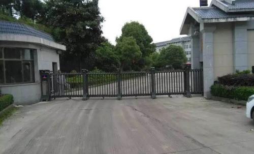 外行人怎么辨別南京電動門的質量